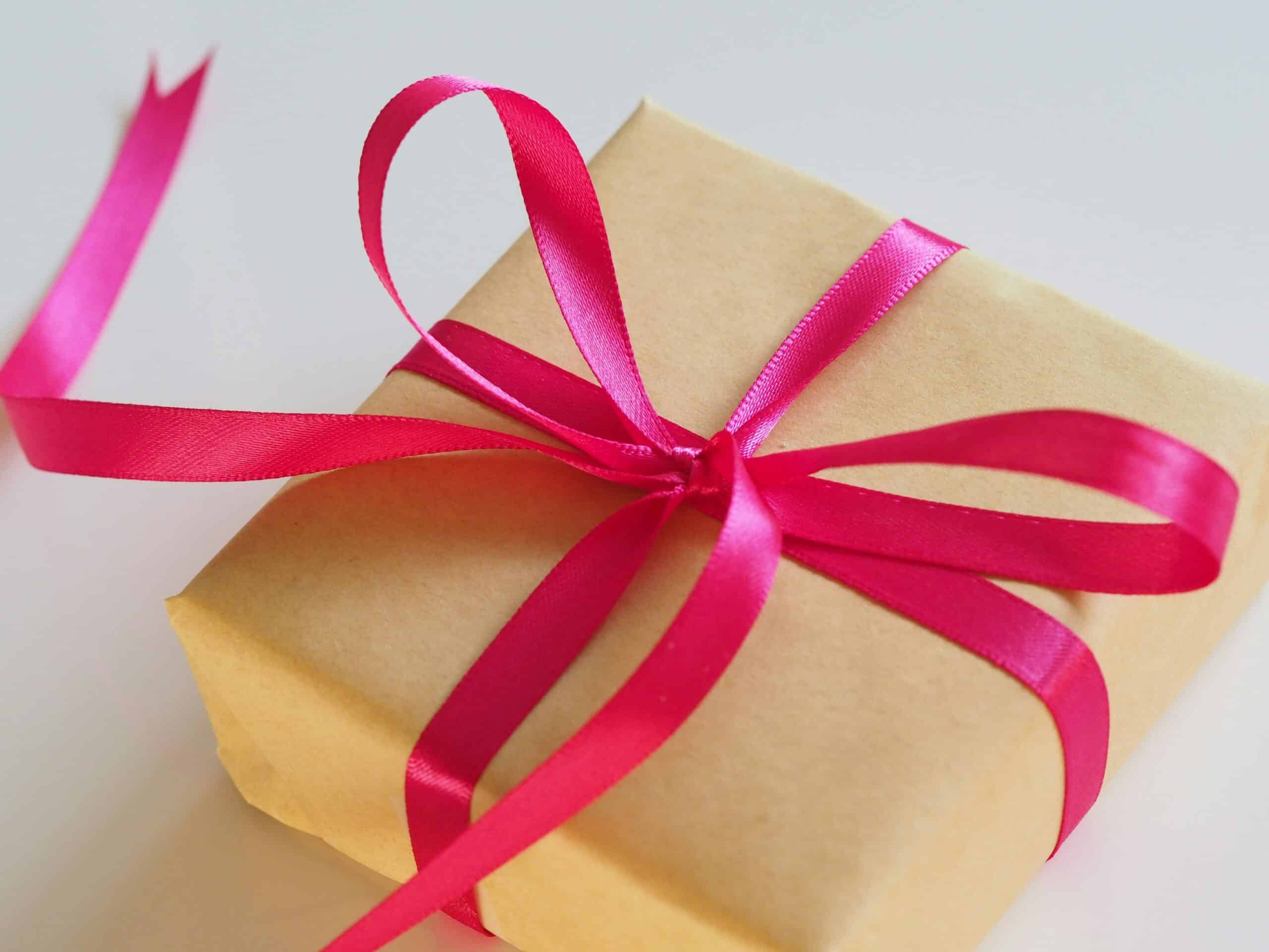 how to create a free gift with purchase in commercetools by Jess Bailey